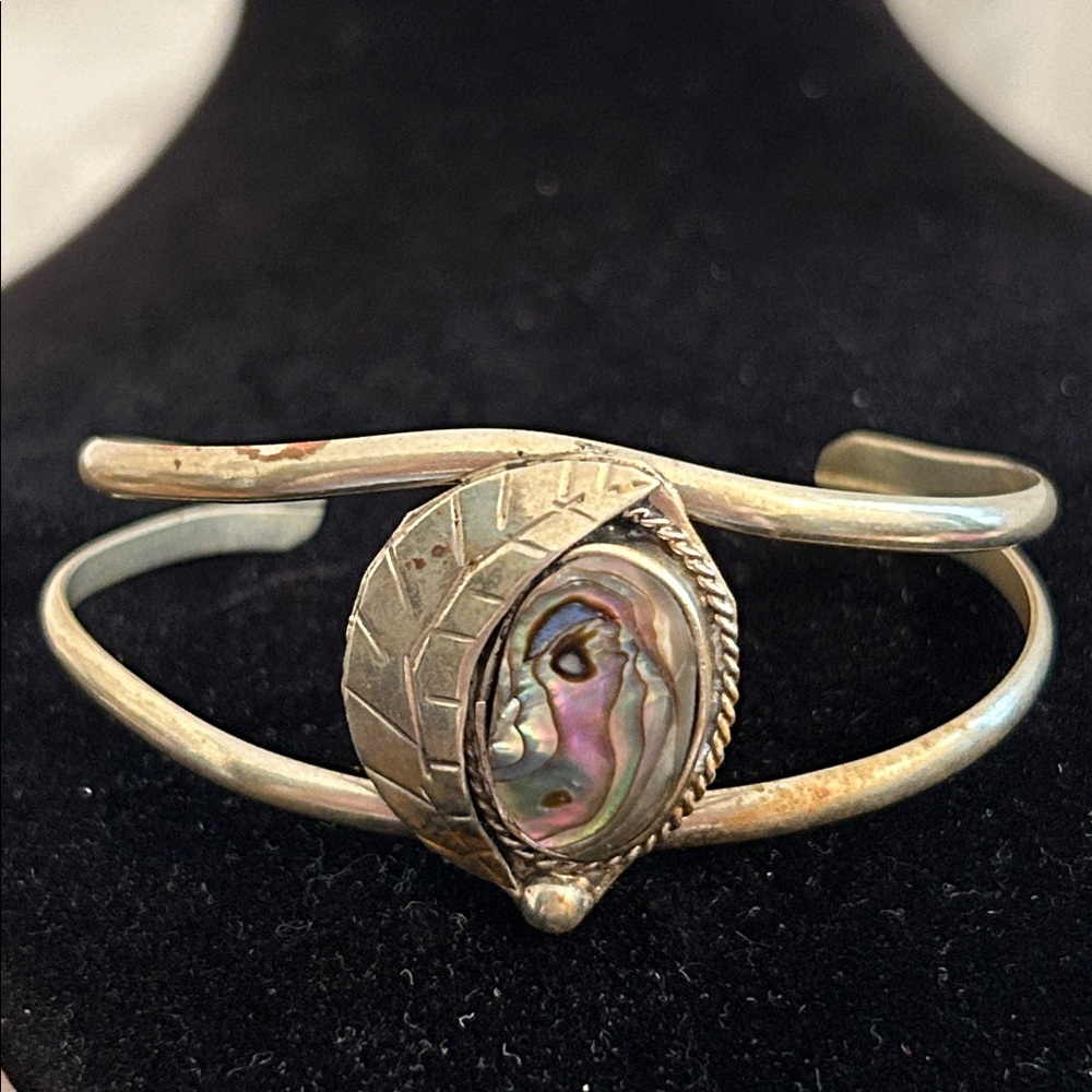 Silver Abalone Bracelet & Matching Earrings - Picture 2 of 6